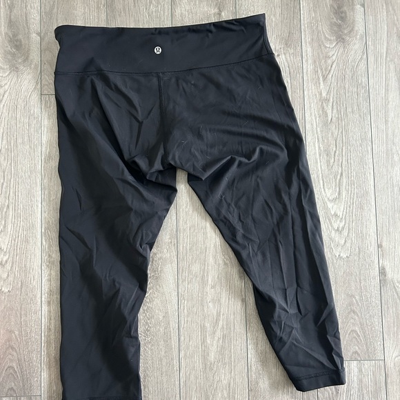 Lululemon Athletica Black Cropped Leggings - Picture 2 of 2